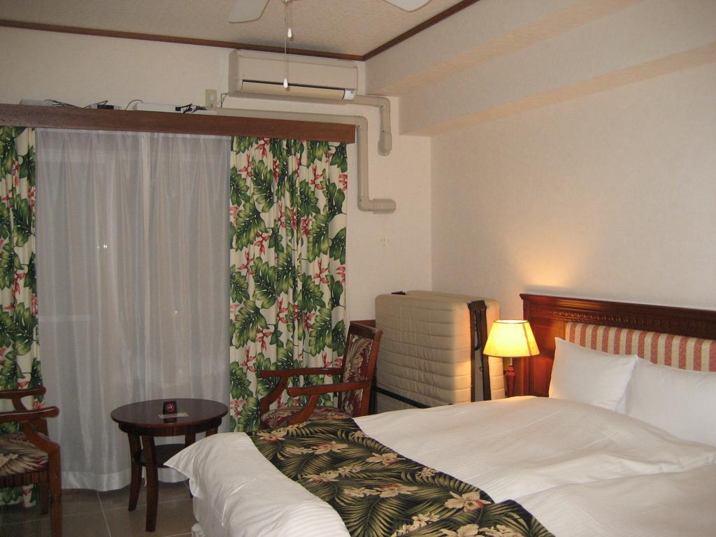 Seaside Hotel The Beach Chatan Camera foto