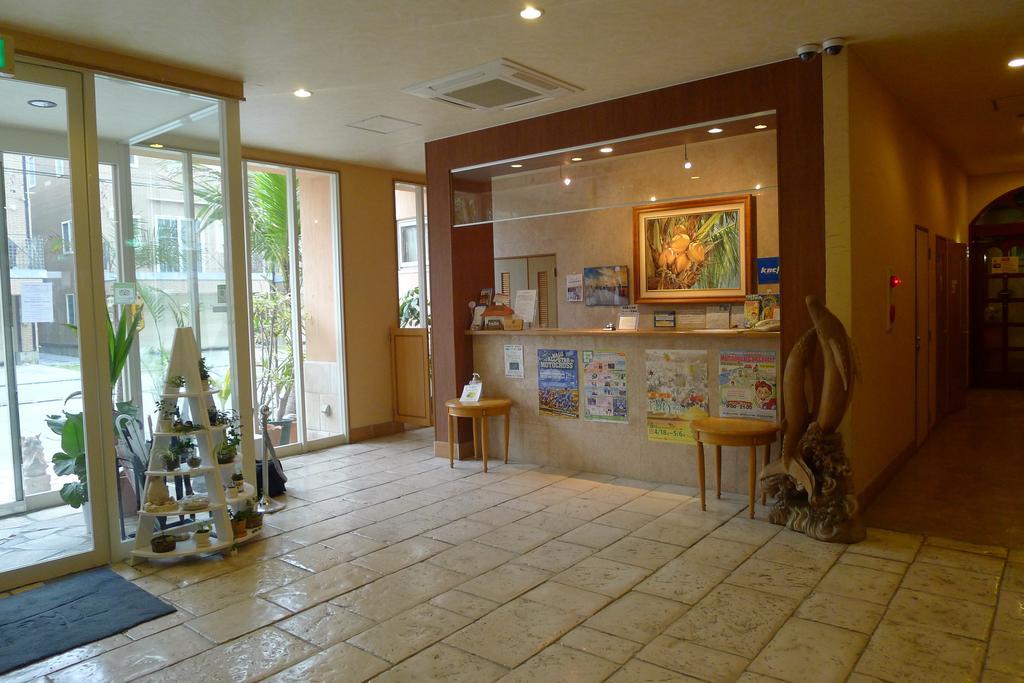 Seaside Hotel The Beach Chatan Esterno foto