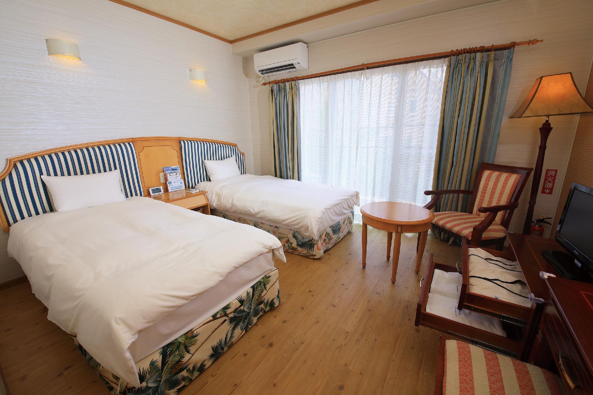 Seaside Hotel The Beach Chatan Esterno foto