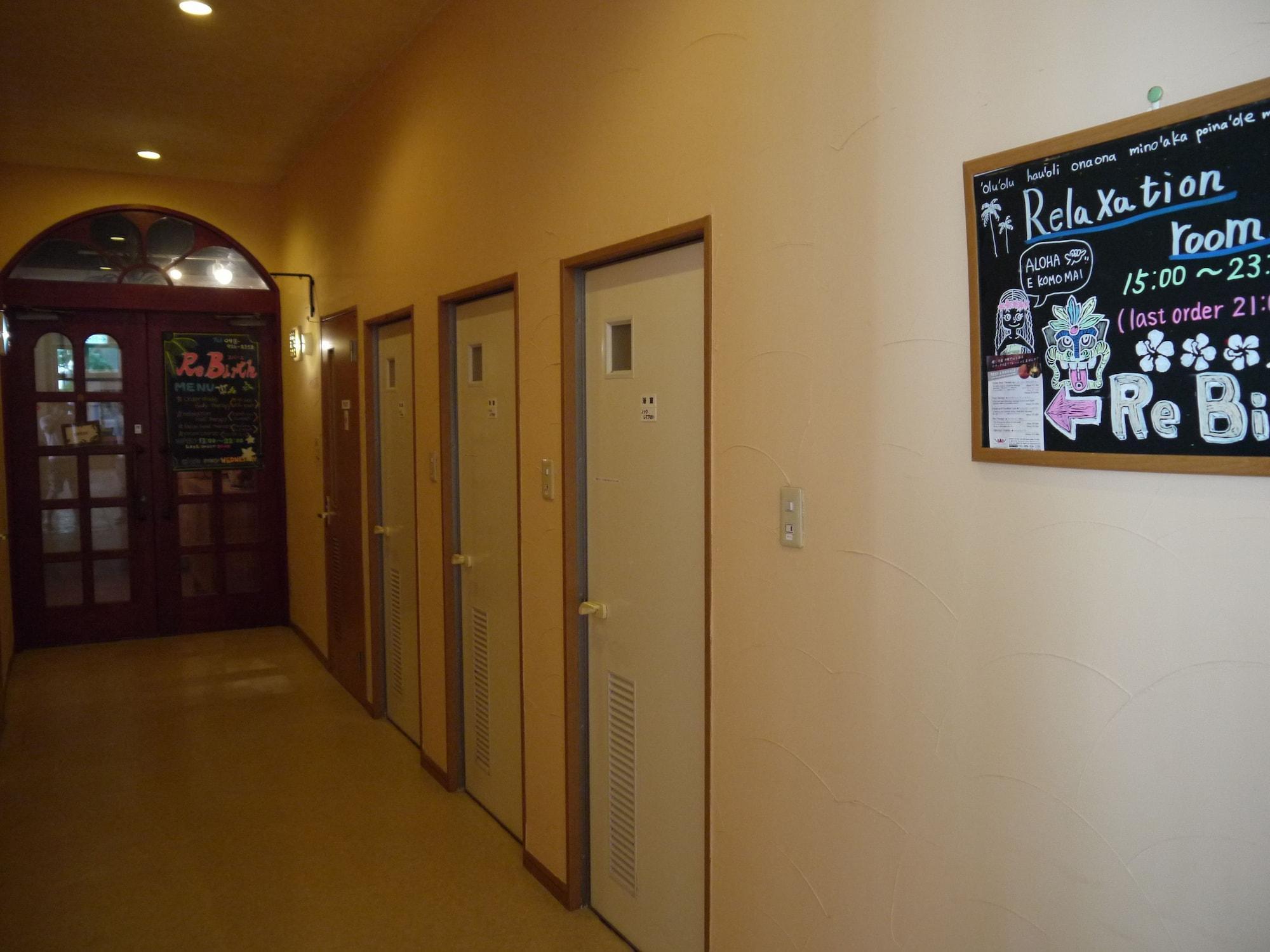 Seaside Hotel The Beach Chatan Esterno foto