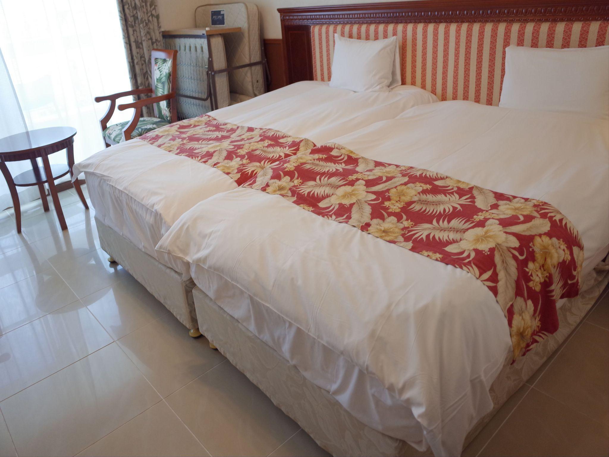 Seaside Hotel The Beach Chatan Esterno foto