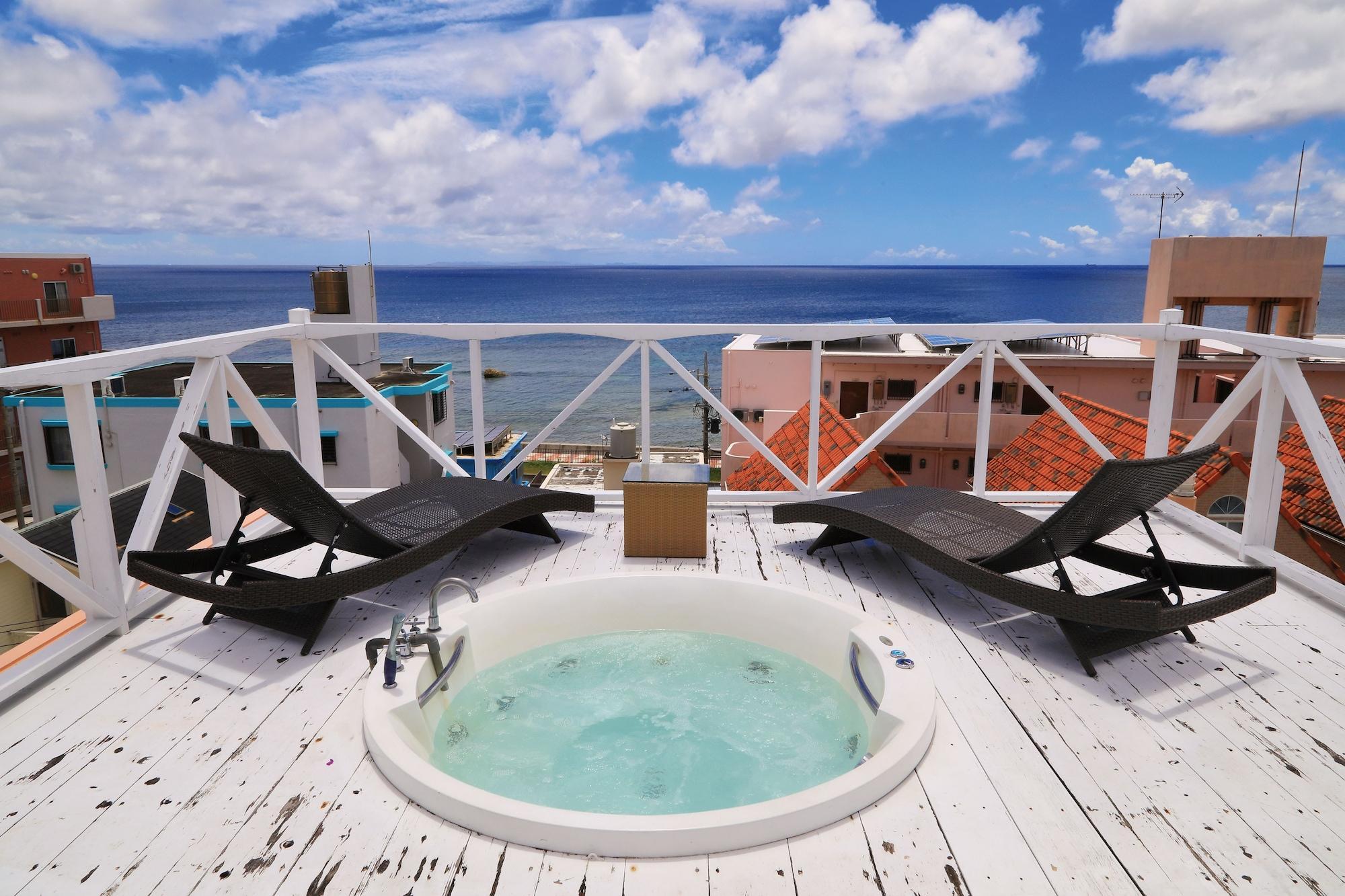 Seaside Hotel The Beach Chatan Esterno foto